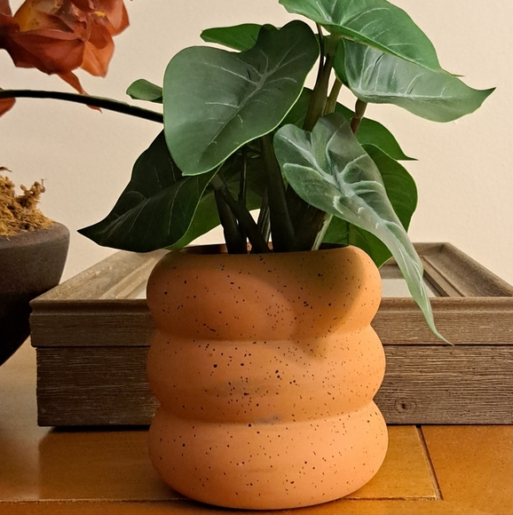 Realistic Faux Plant in Bubble Pot - Picture 3 of 4